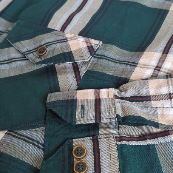 Abercrombie & Fitch Men’s Green Plaid Long Sleeve Button Down Shirt - Picture 11 of 14